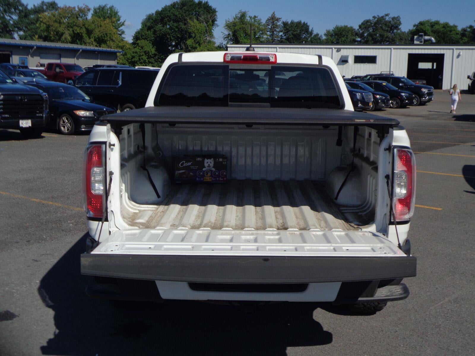 2022 GMC Canyon 4WD AT4 w/Cloth