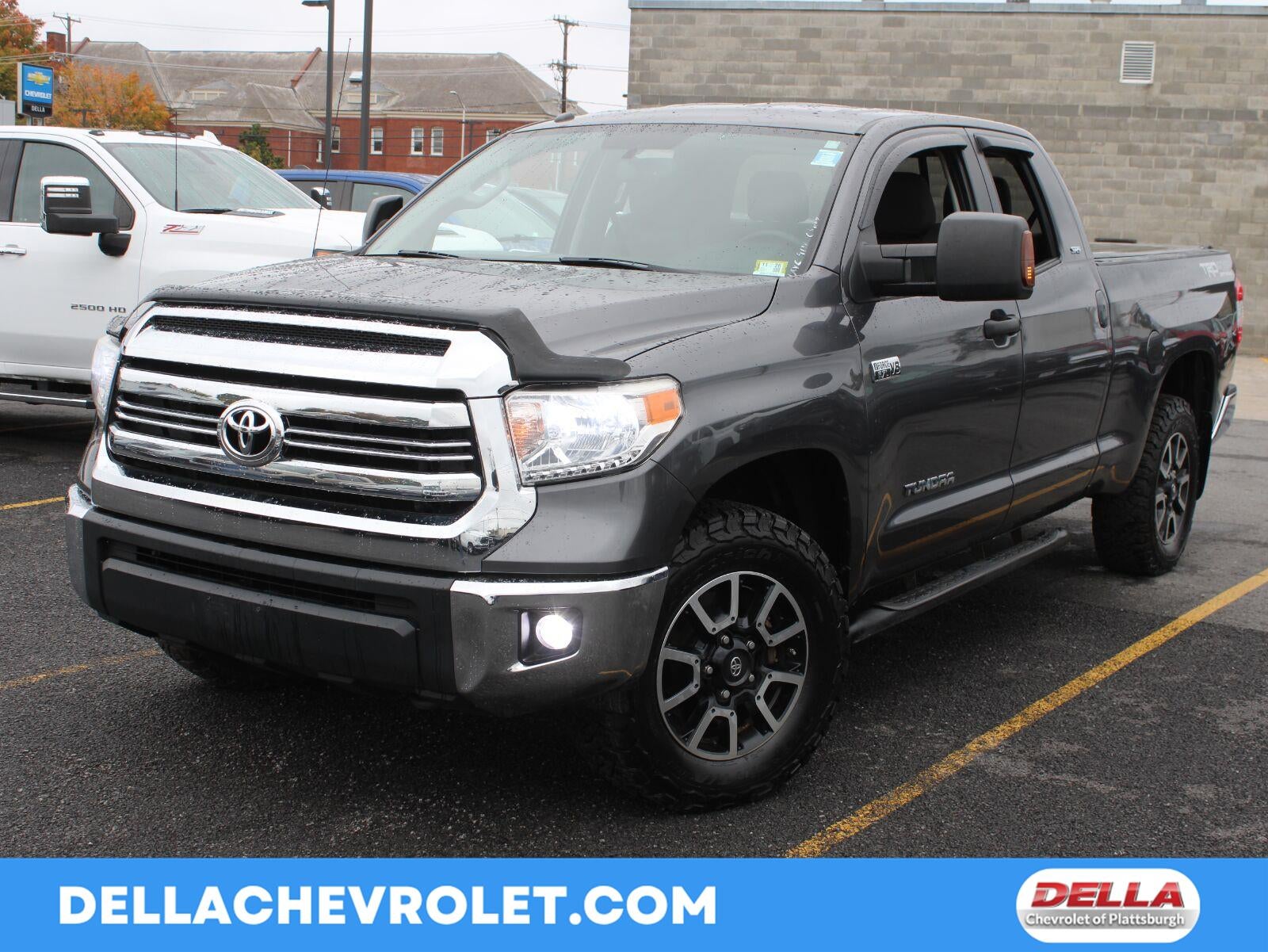 2017 Toyota Tundra SR5 5.7L V8