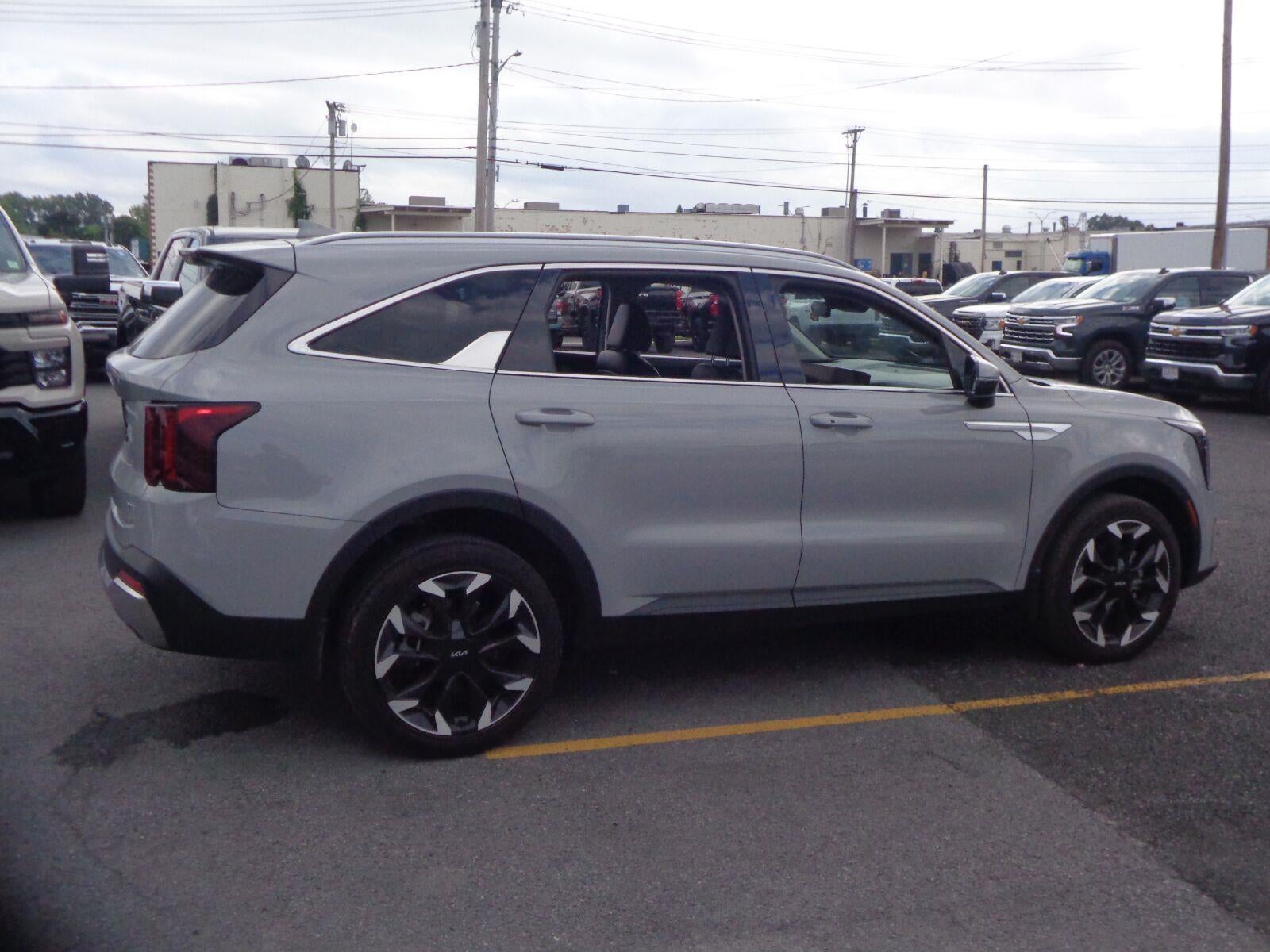2024 Kia Sorento X-Line EX