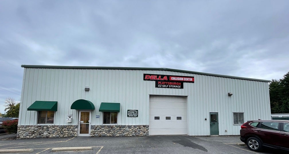 DELLA Collision Center